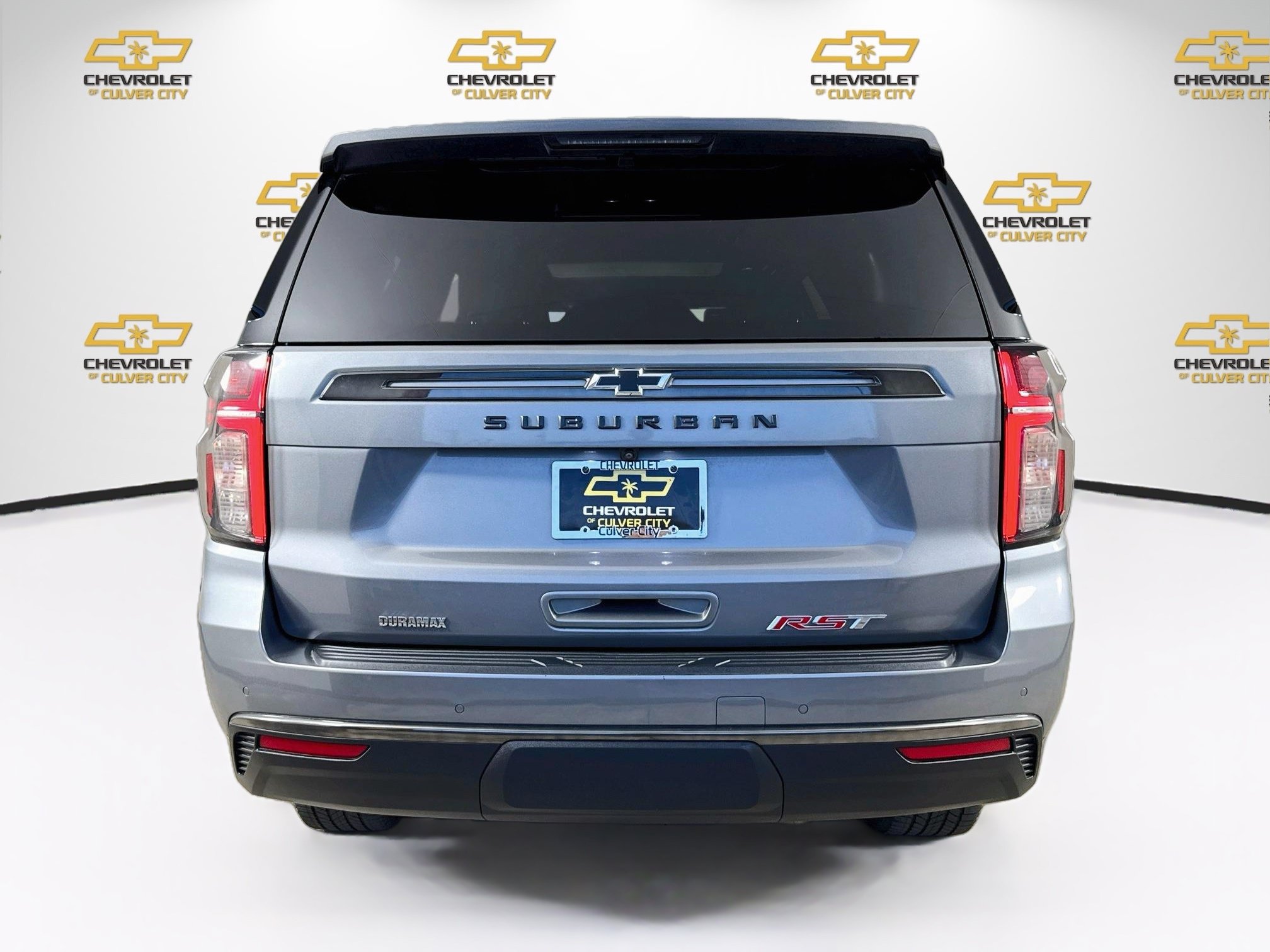 Used 2022 Chevrolet Suburban RST w/ Luxury Package AWD/4WD image 7