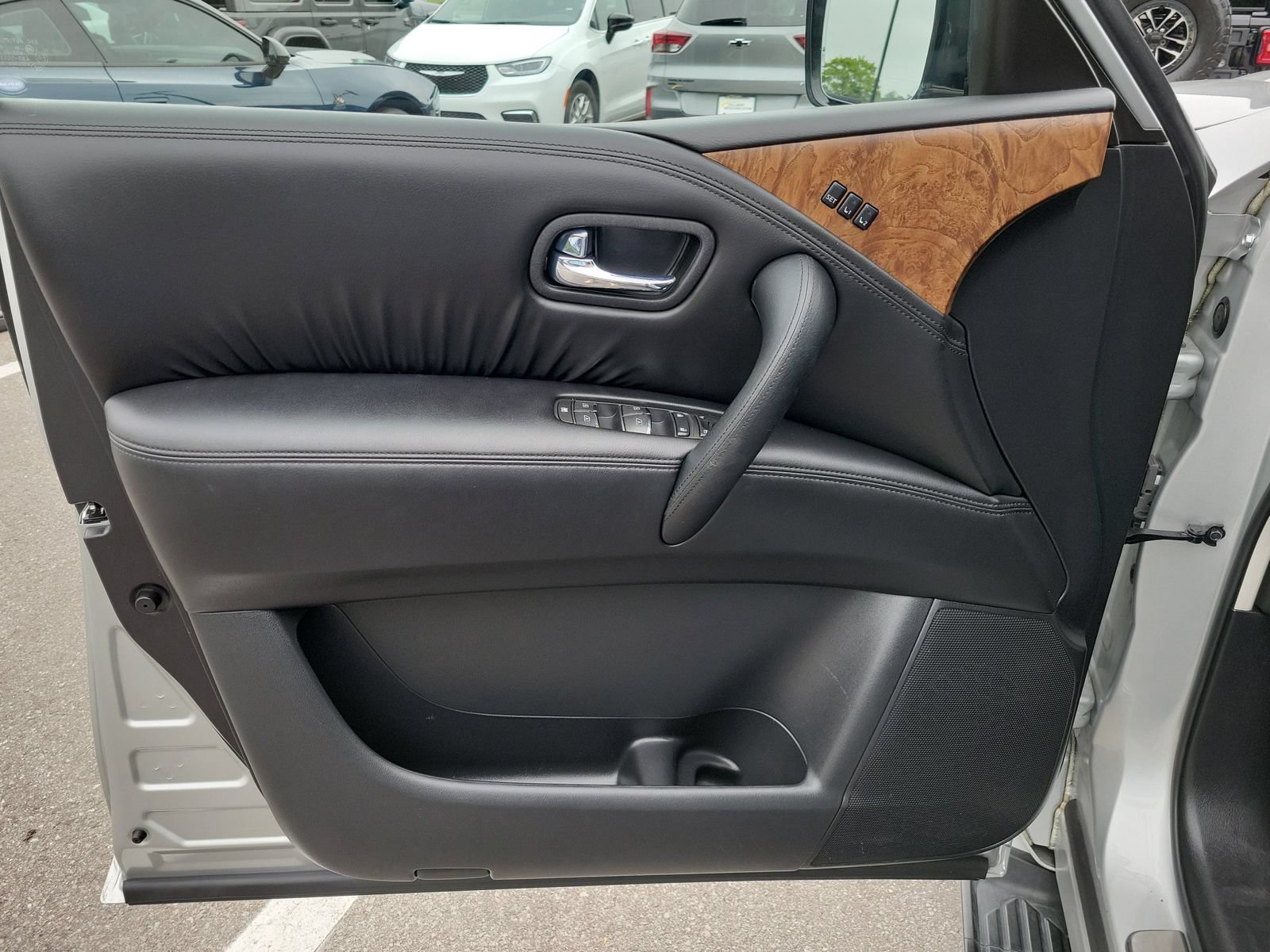 Used 2023 Nissan Armada SL w/ Cargo Package RWD image 30