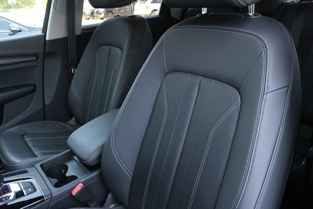 Used 2023 Audi Q5 2.0T Premium w/ Convenience Package AWD/4WD image 6