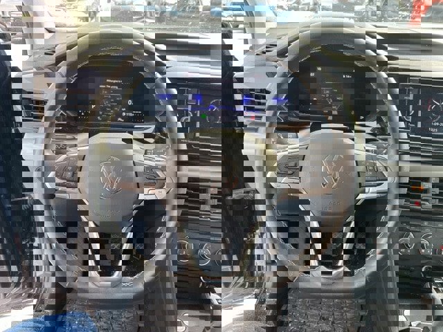 Used 2022 Volkswagen Taos S image 19