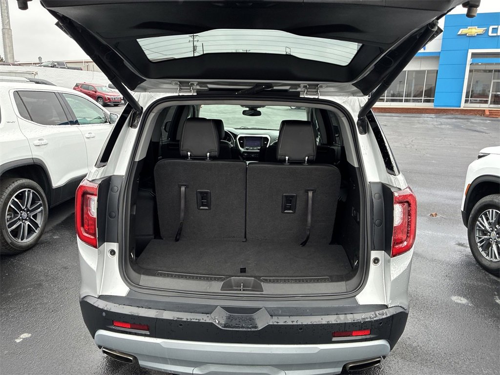 Used 2020 GMC Acadia SLT w/ Driver Alert Package II image 21