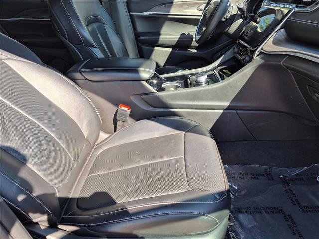 Used 2023 Jeep Grand Cherokee Limited w/ Luxury Tech Group II AWD/4WD image 20