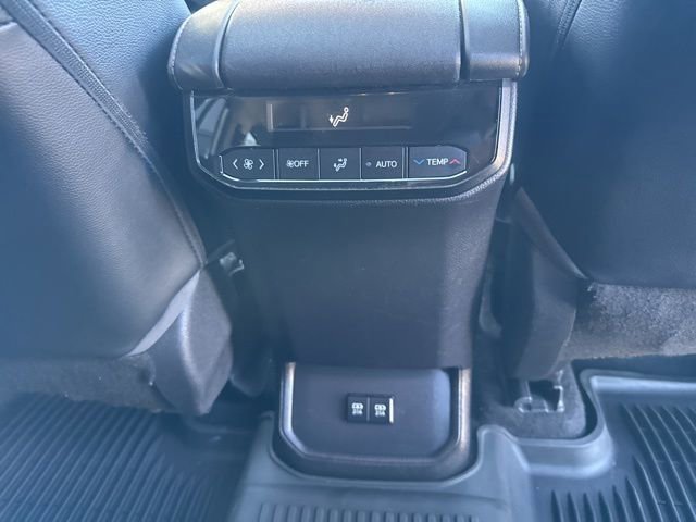 Used 2021 Toyota Highlander XLE AWD/4WD image 31