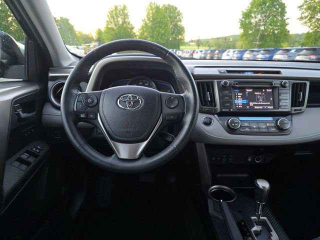Used 2015 Toyota RAV4 Limited AWD/4WD image 20