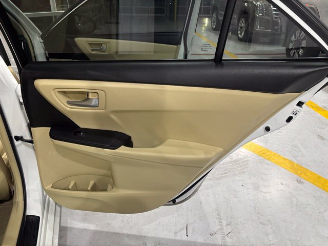 Used 2015 Toyota Camry LE FWD image 18