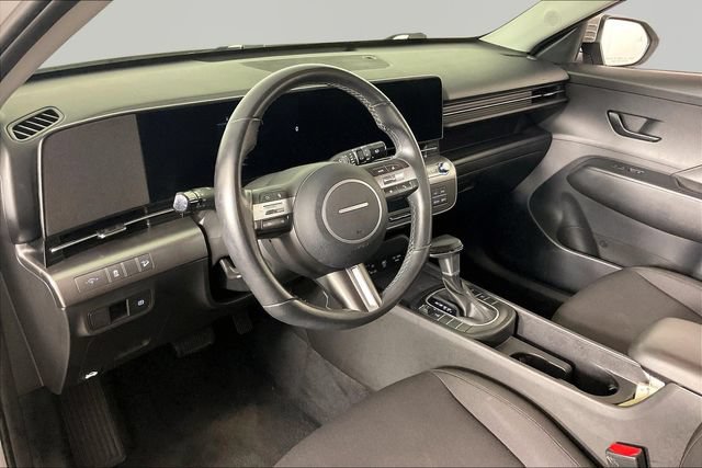 Used 2025 Hyundai Kona SEL AWD/4WD image 15
