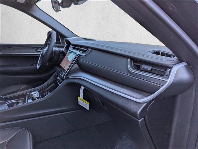 New 2025 Jeep Grand Cherokee Limited w/ Black Appearance Package image 28