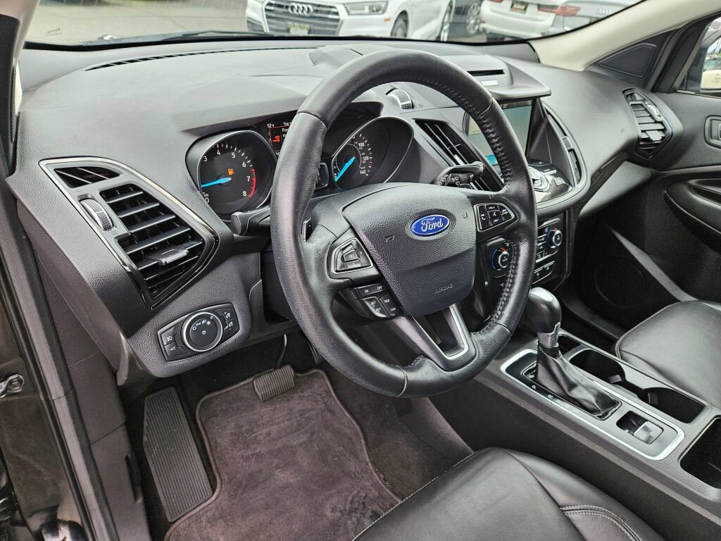 Used 2017 Ford Escape Titanium image 19