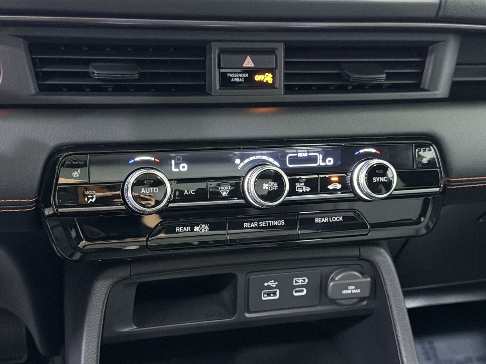 Used 2025 Honda Pilot TrailSport image 22