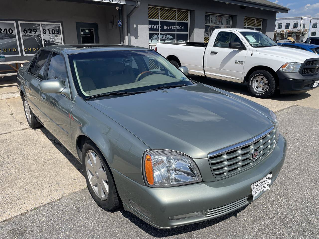 Used 2005 Cadillac De Ville DTS w/ Equipment Group FWD image 18