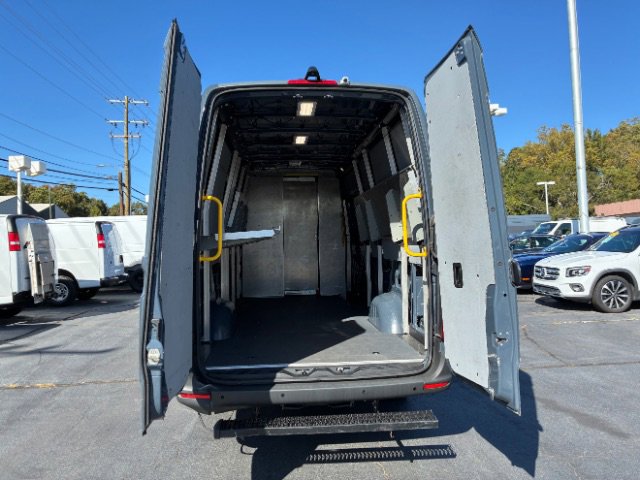 Used 2019 Mercedes-Benz Sprinter 144 image 6