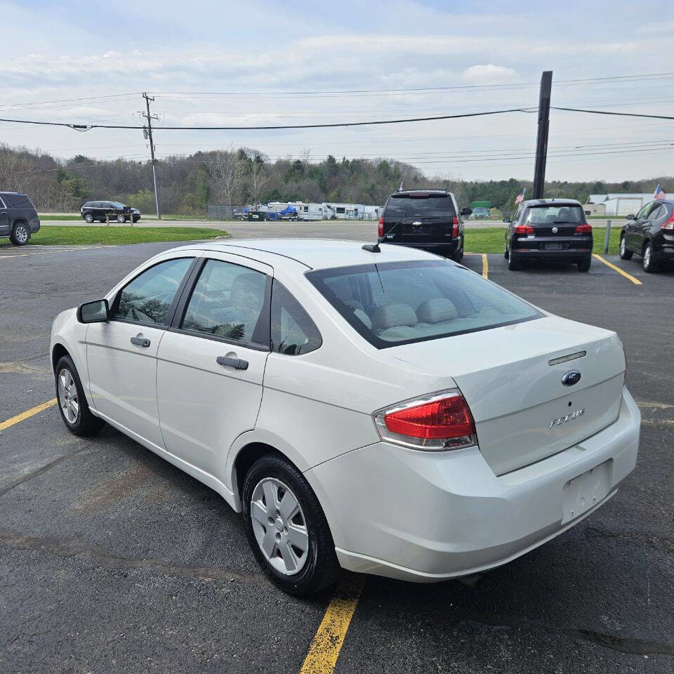 Used 2009 Ford Focus S FWD image 6