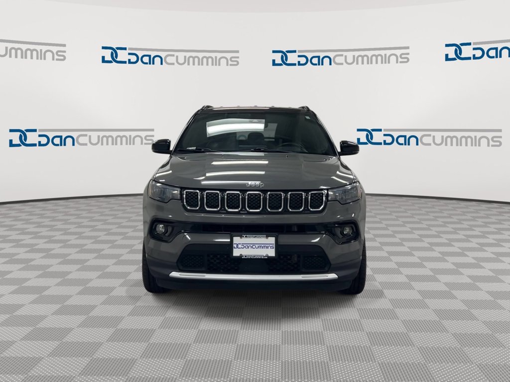 Used 2023 Jeep Compass Limited AWD/4WD image 3