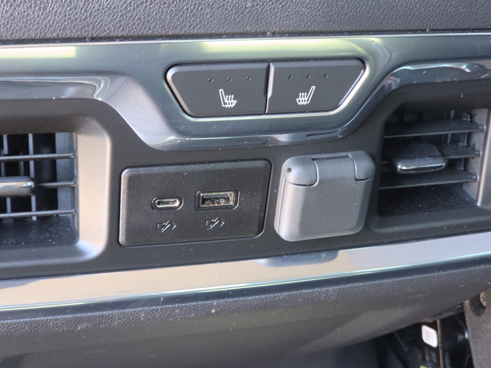 Used 2019 GMC Sierra 1500 SLT w/ SLT Premium Plus Package RWD image 17