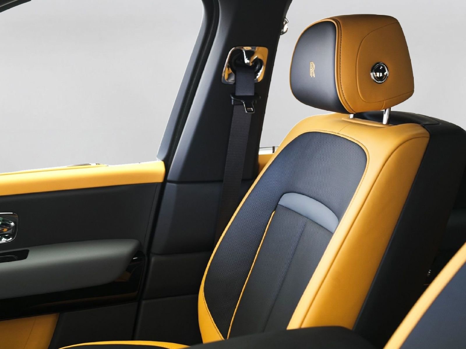 New 2026 Rolls-Royce Cullinan AWD/4WD image 9