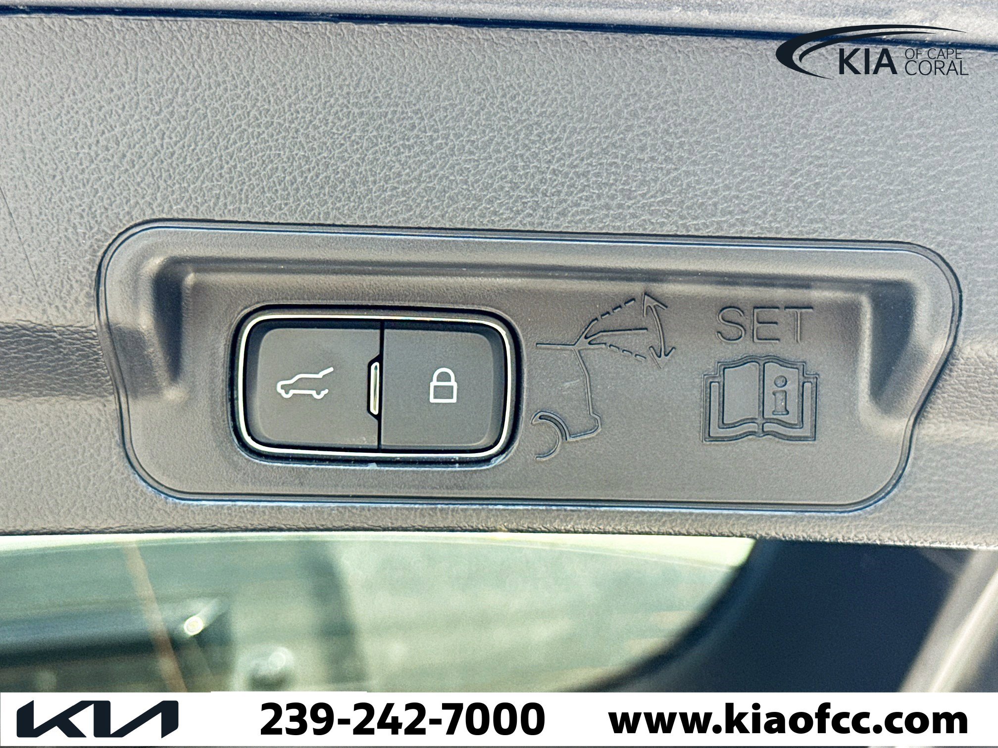 Used 2022 Ford Explorer ST w/ Equipment Group 401A image 11