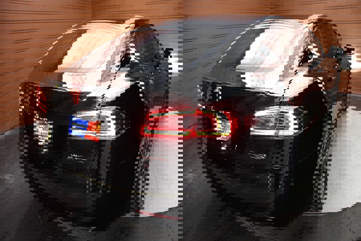 Used 2020 Tesla Model S Performance image 21