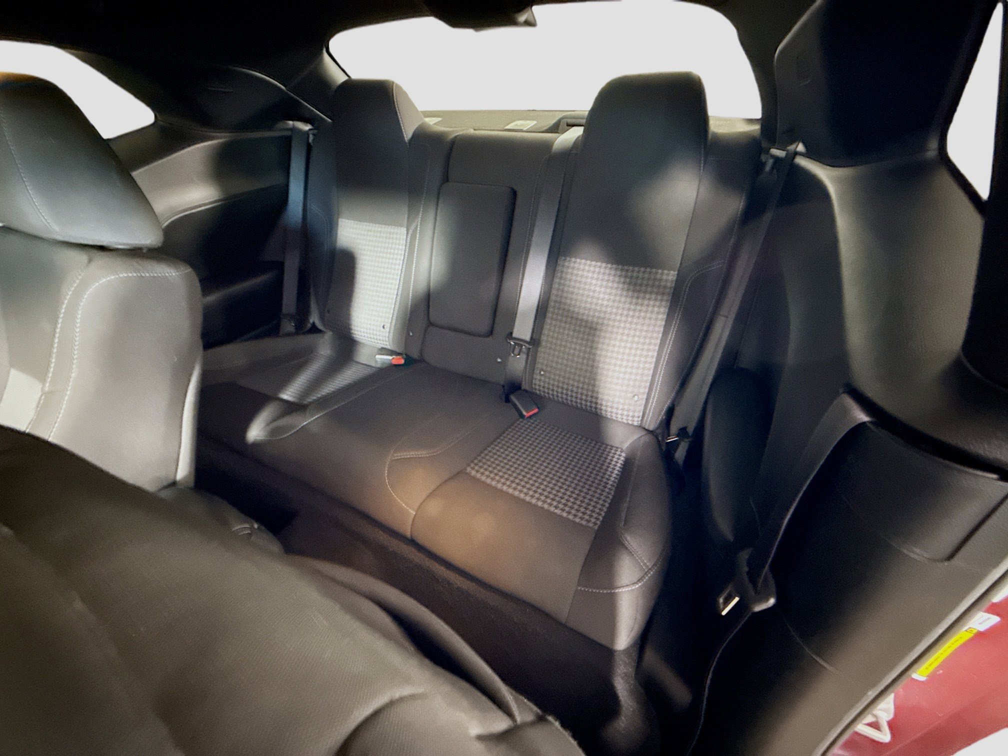Used 2022 Dodge Challenger SXT RWD image 25