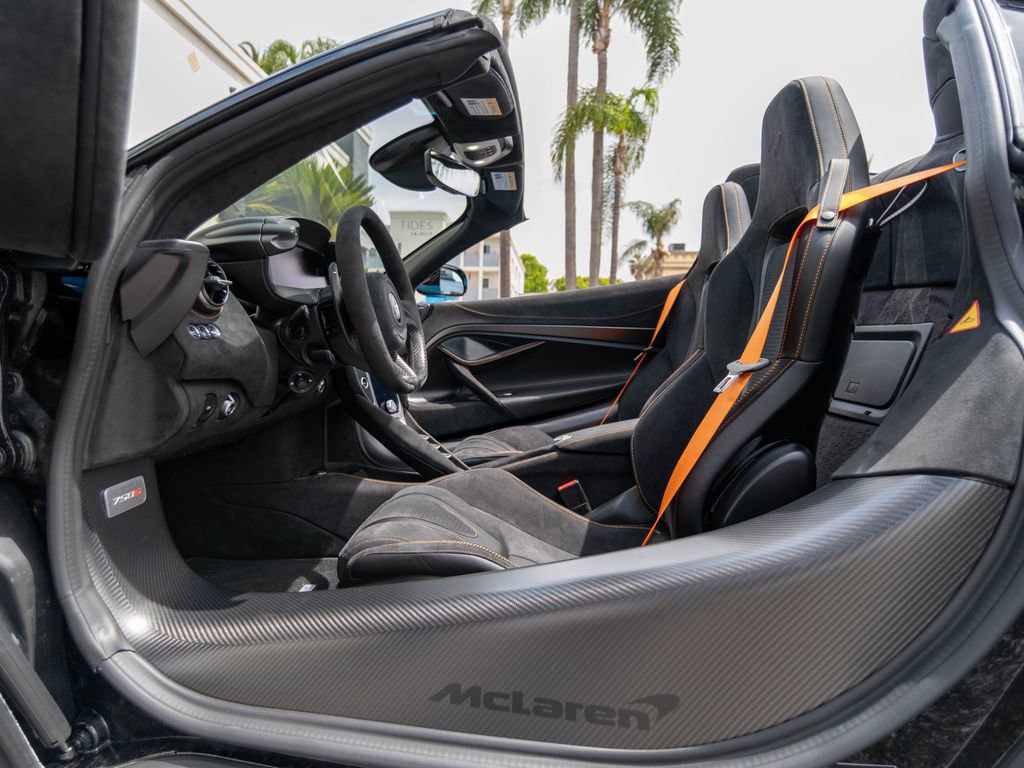 New 2026 McLaren 750S Spider RWD image 21