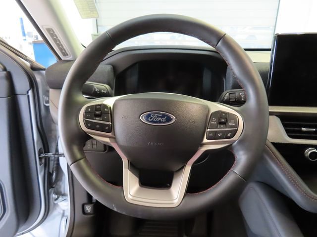 Used 2025 Ford Explorer Active image 8