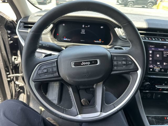 Used 2023 Jeep Grand Cherokee L Laredo w/ Luxury Tech Group I AWD/4WD image 13