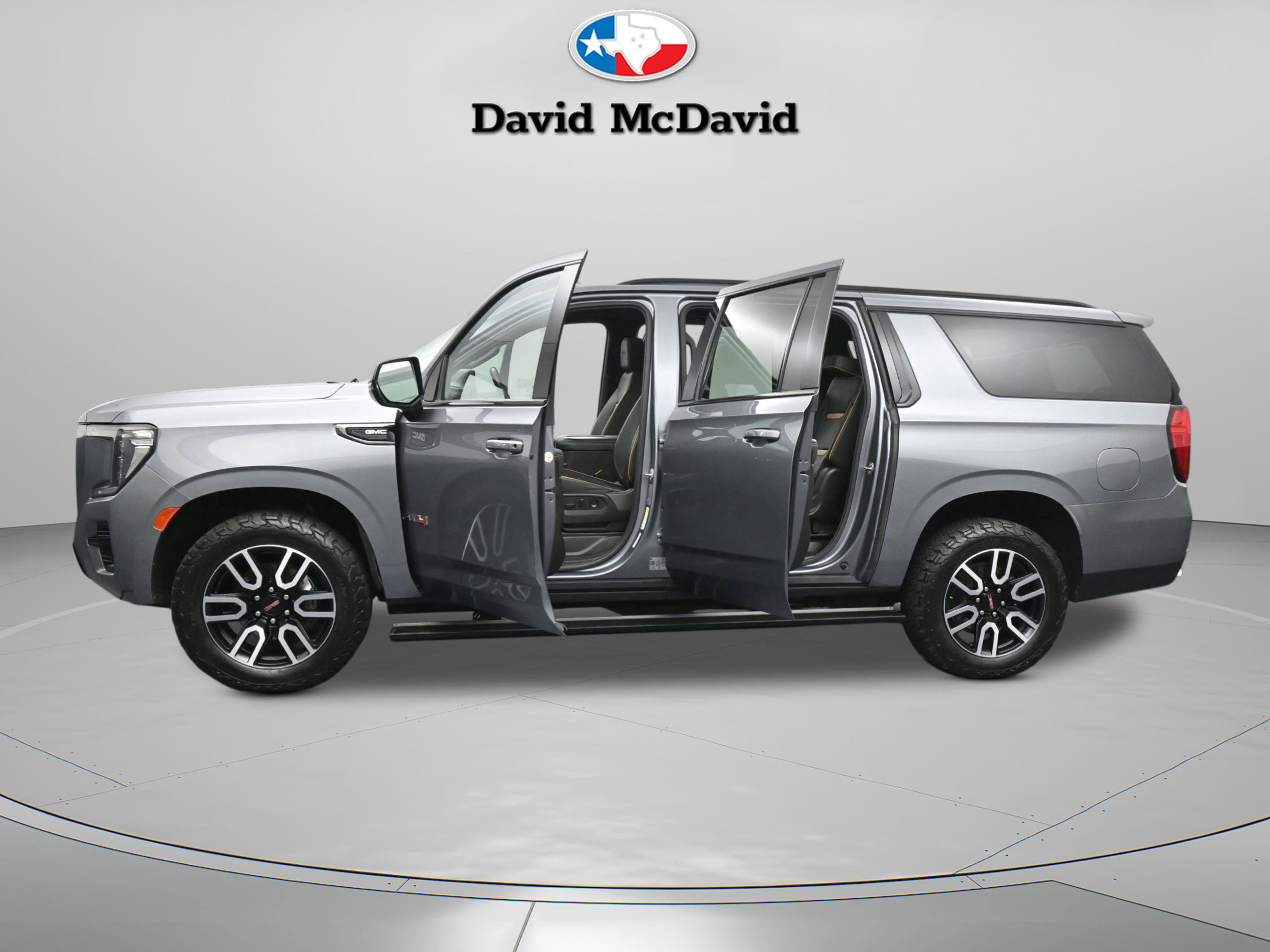 Used 2022 GMC Yukon XL AT4 image 7