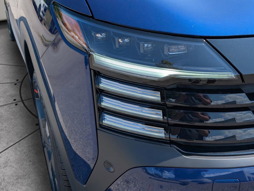 New 2026 Nissan Kicks SR image 9