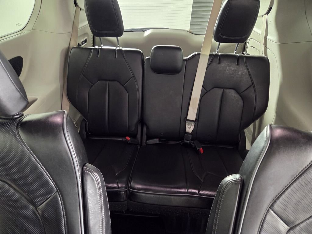 Certified 2018 Chrysler Pacifica Limited w/ Advanced Safetytec Group image 26