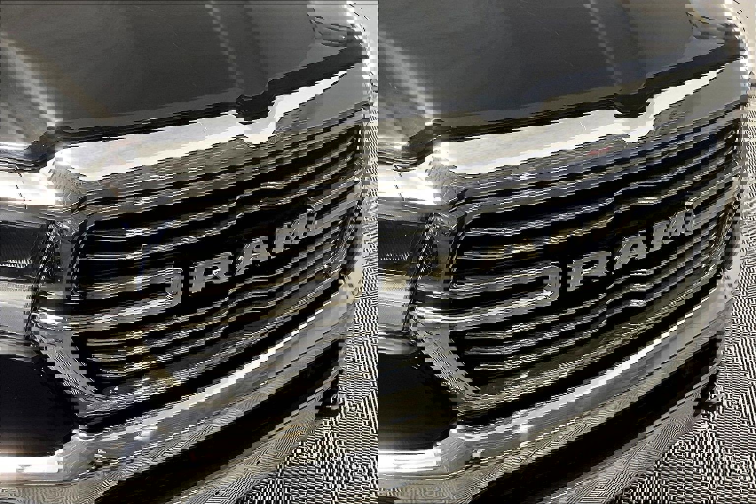 Used 2020 RAM 1500 Laramie image 29