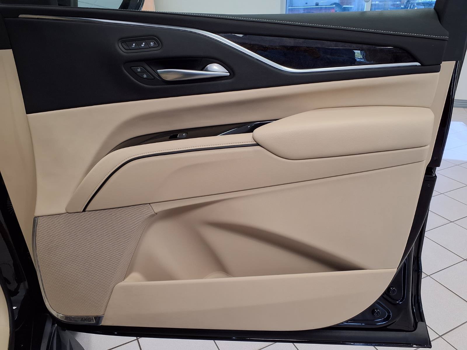 Certified 2023 Cadillac Escalade Premium Luxury RWD image 12