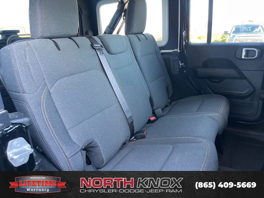 Used 2024 Jeep Wrangler Sahara w/ Safety Group image 21