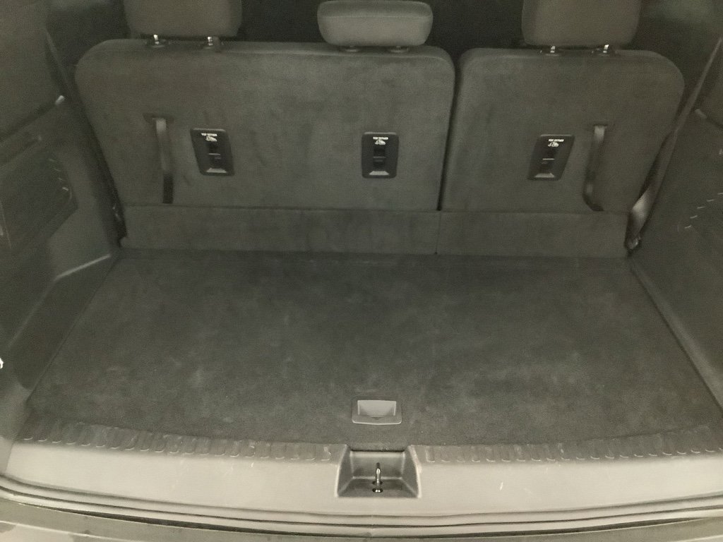 Used 2025 GMC Acadia Elevation image 8