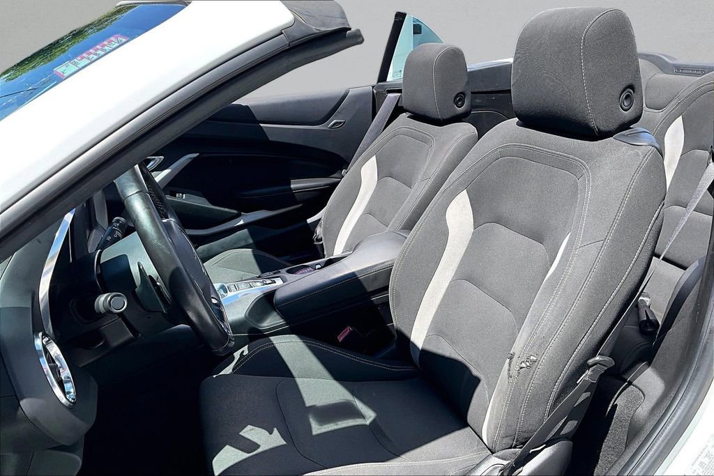 Used 2019 Chevrolet Camaro LT RWD image 20