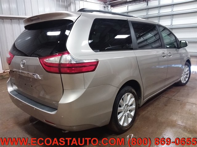 Used 2017 Toyota Sienna Limited AWD/4WD image 5