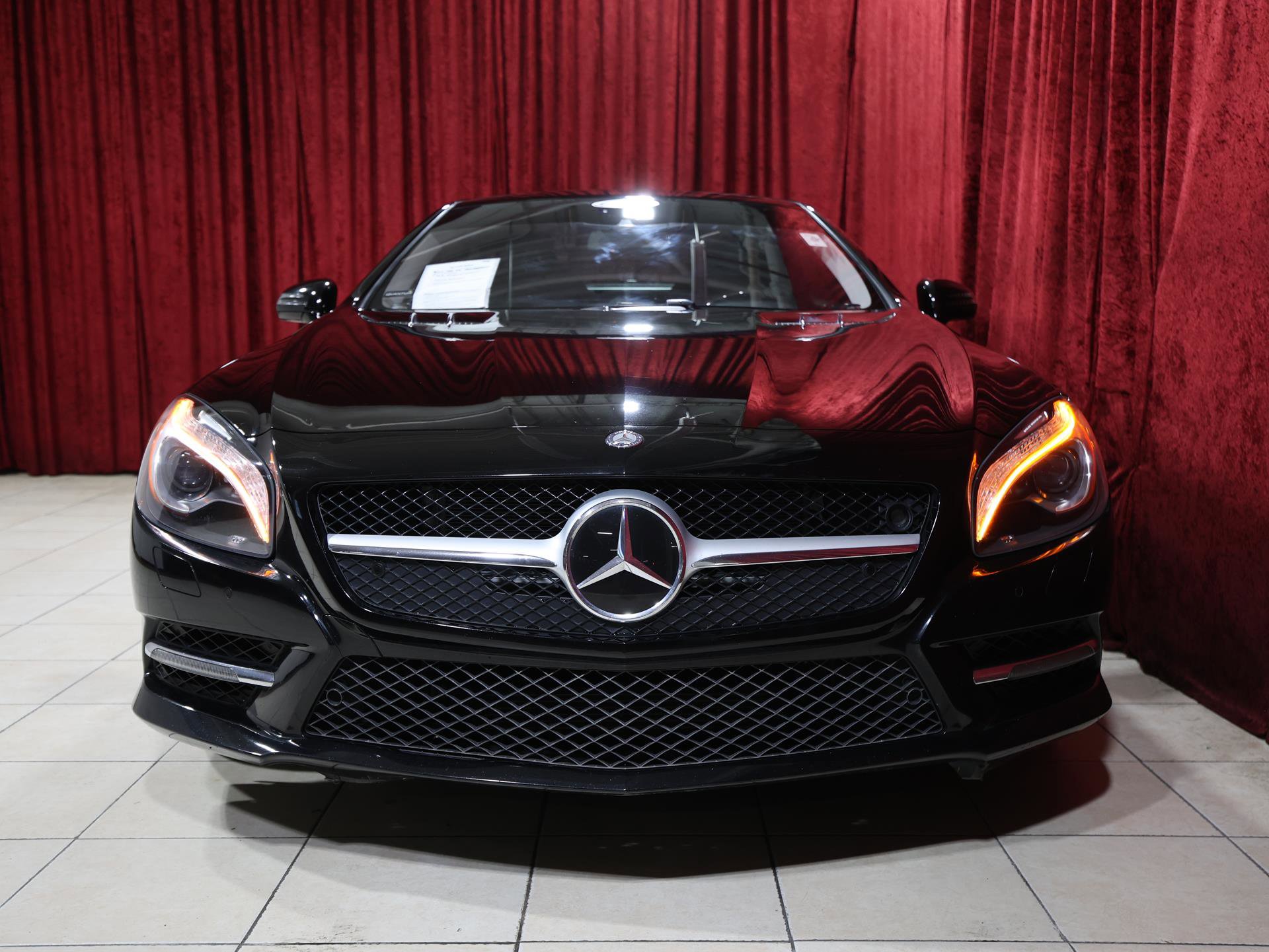 Used 2015 Mercedes-Benz SL 550 image 11