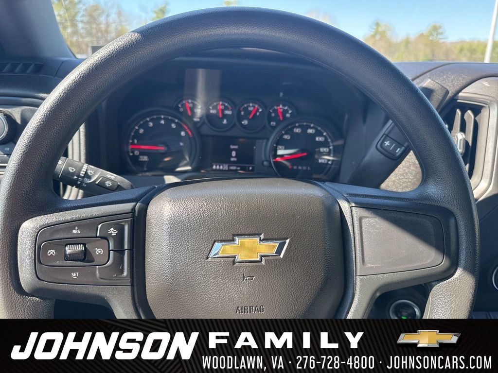 Used 2025 Chevrolet Silverado 2500 Custom w/ Custom Value Package image 17