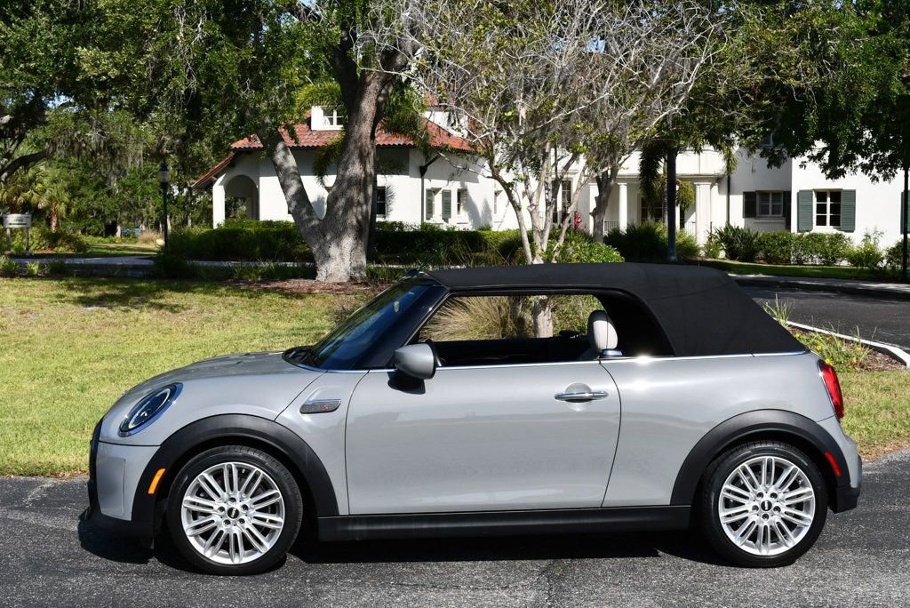 Used 2023 MINI Cooper S w/ Signature Upholstery Package FWD image 31
