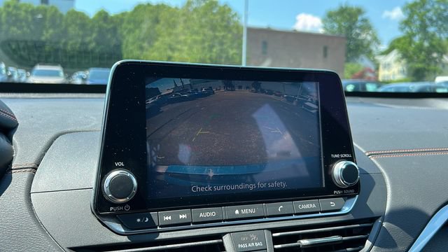 Certified 2022 Nissan Altima 2.5 SR w/ Midnight Edition Package AWD/4WD image 16