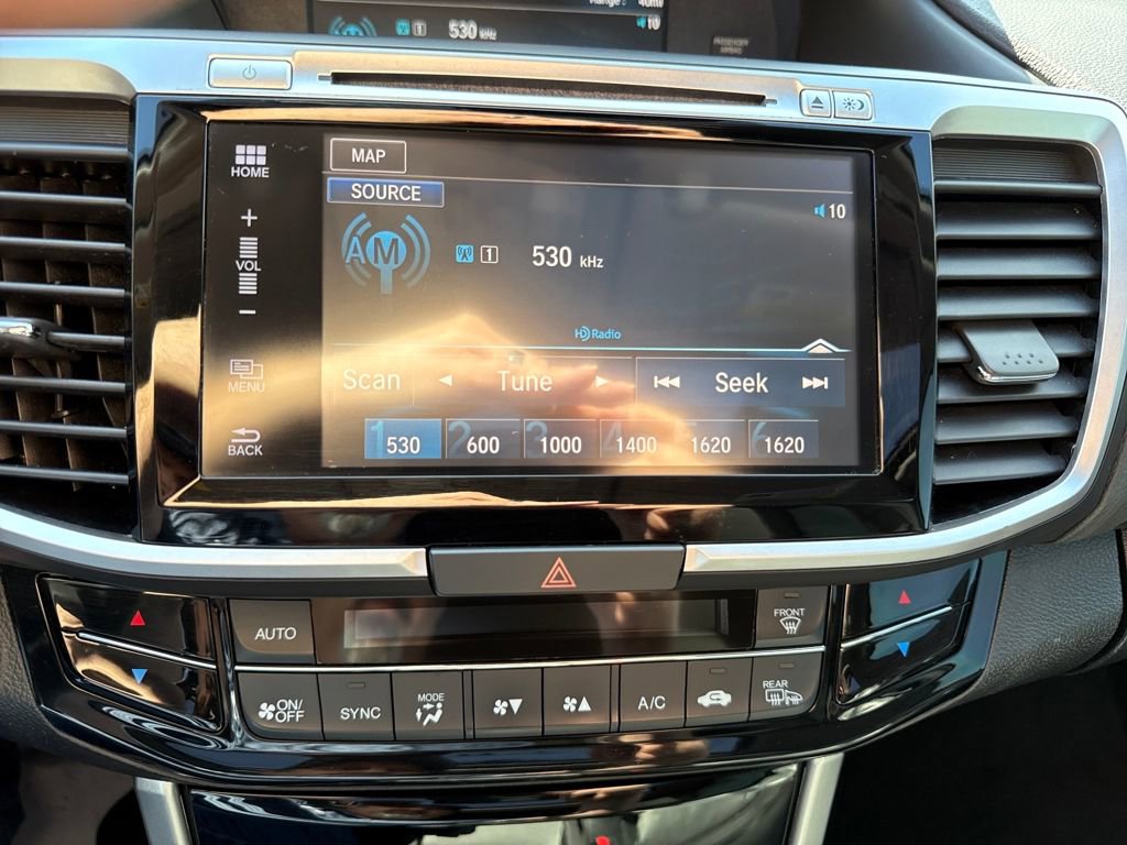 Used 2017 Honda Accord Touring image 19