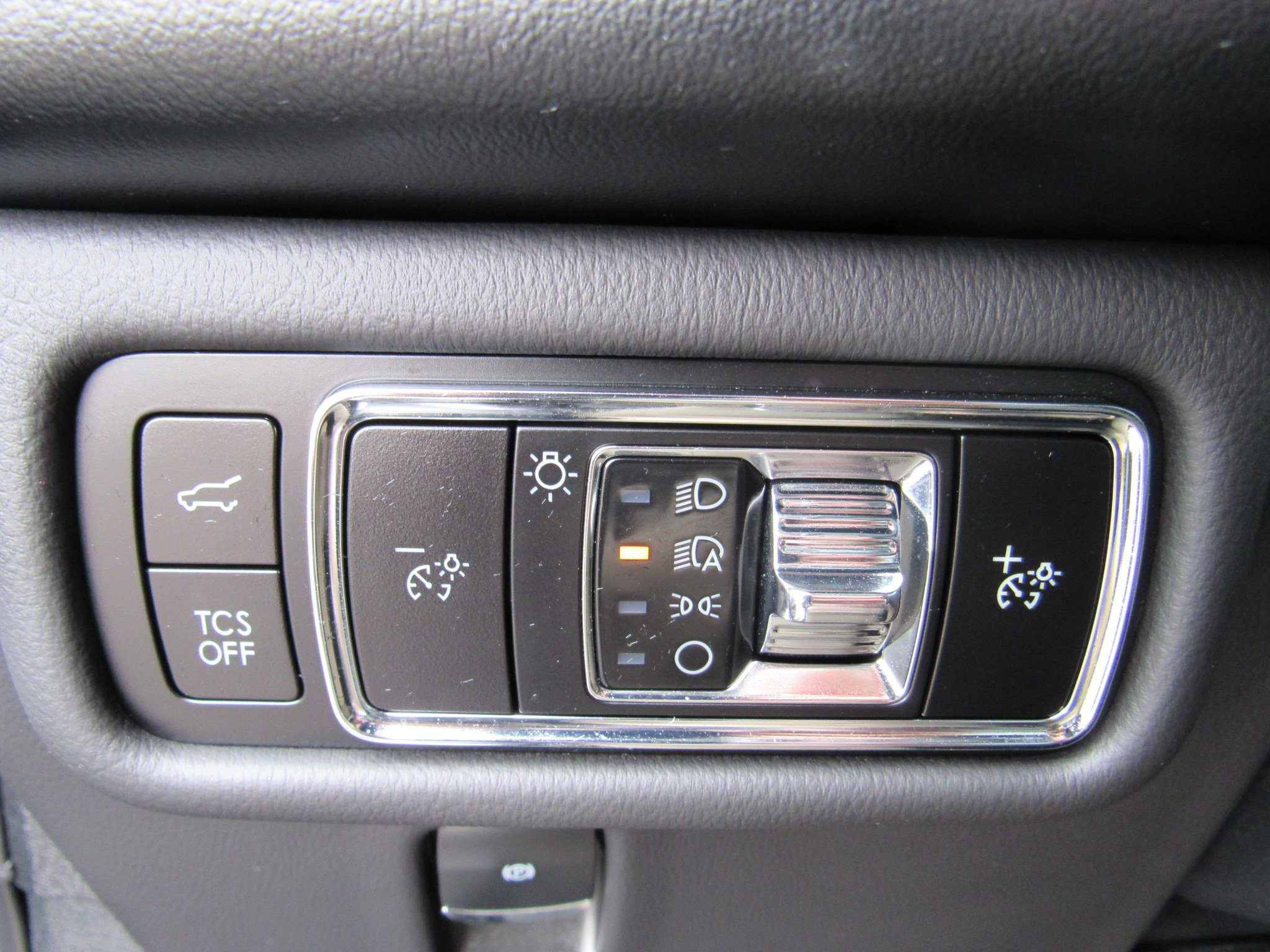 Used 2023 Lincoln Nautilus Reserve w/ Equipment Group 201A AWD/4WD image 13