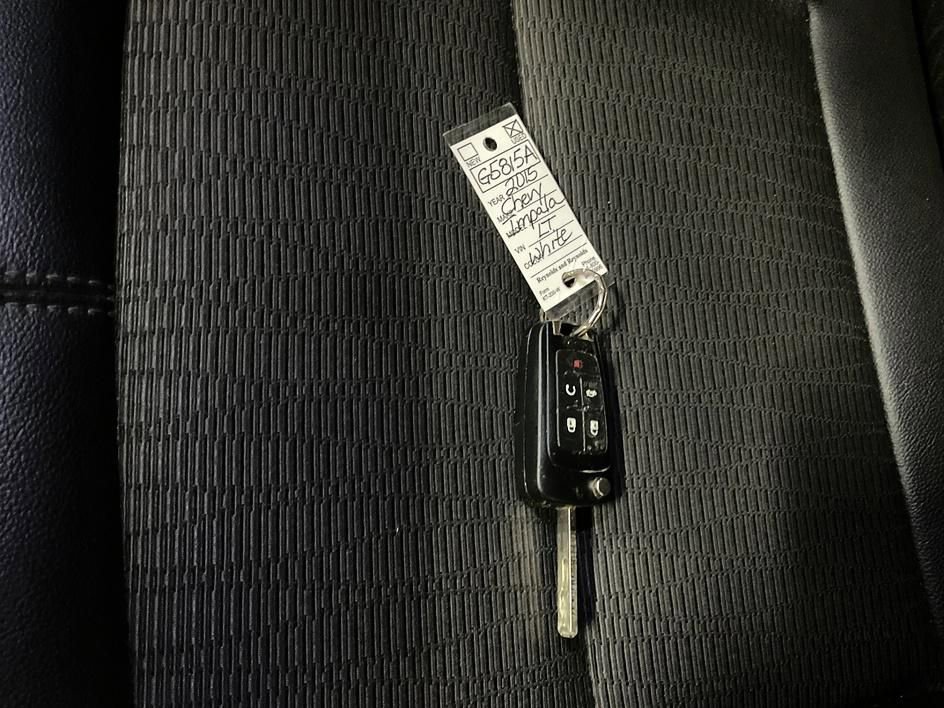 Used 2015 Chevrolet Impala LT w/ Convenience Package image 32