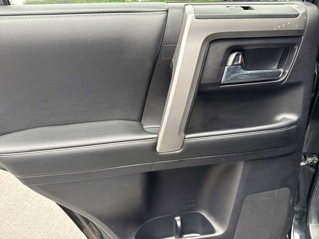 Used 2015 Toyota 4Runner SR5 RWD image 21