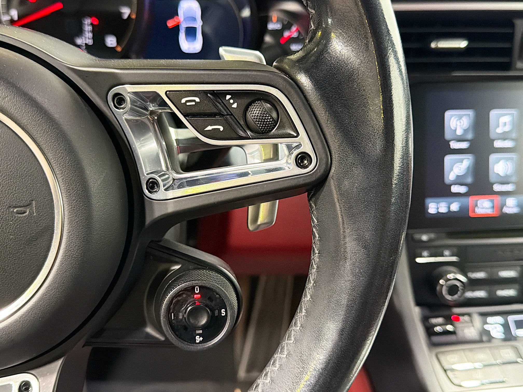 Used 2018 Porsche 911 Turbo S image 35