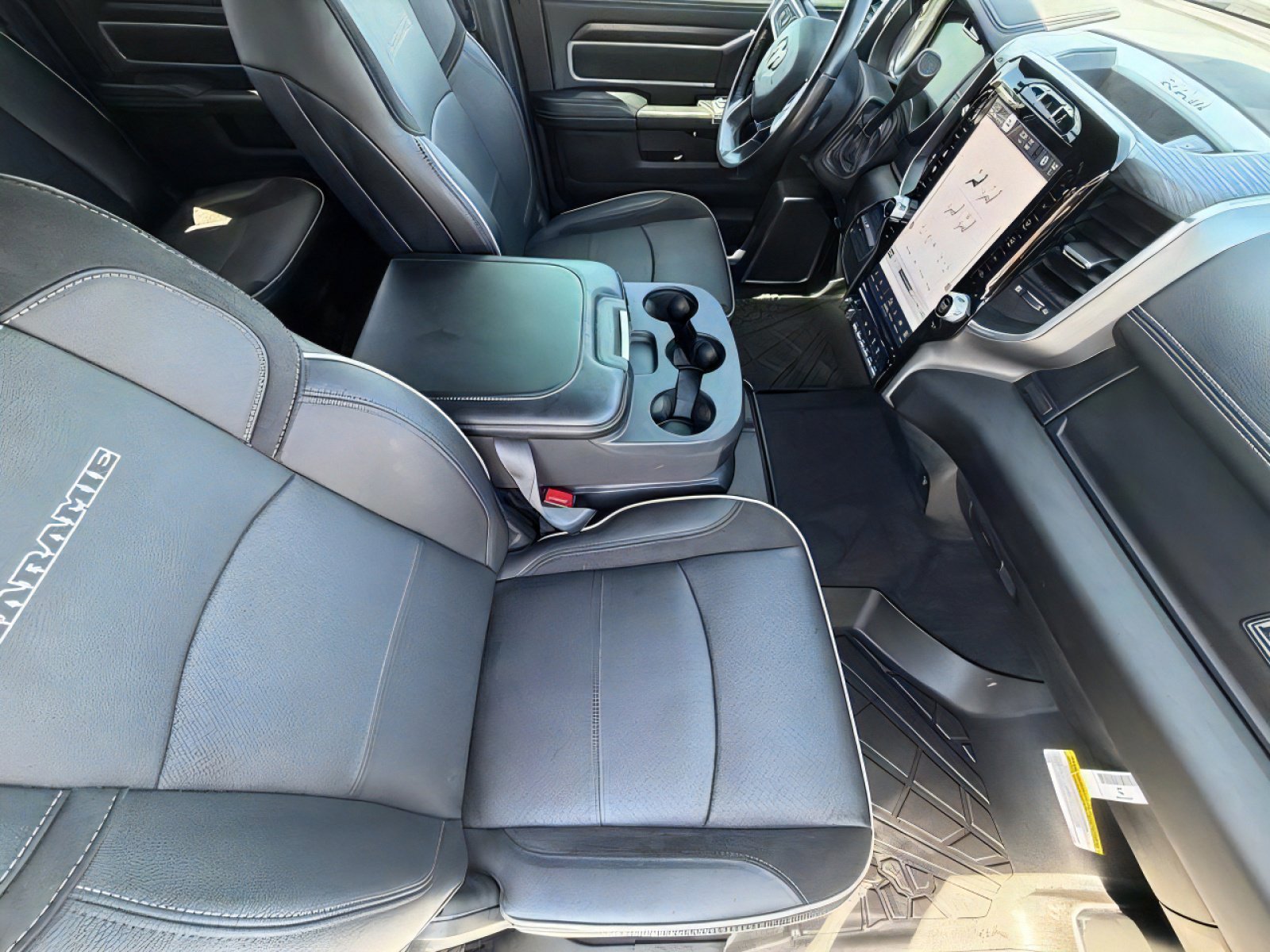 Used 2024 RAM 2500 Laramie w/ Night Edition AWD/4WD image 9