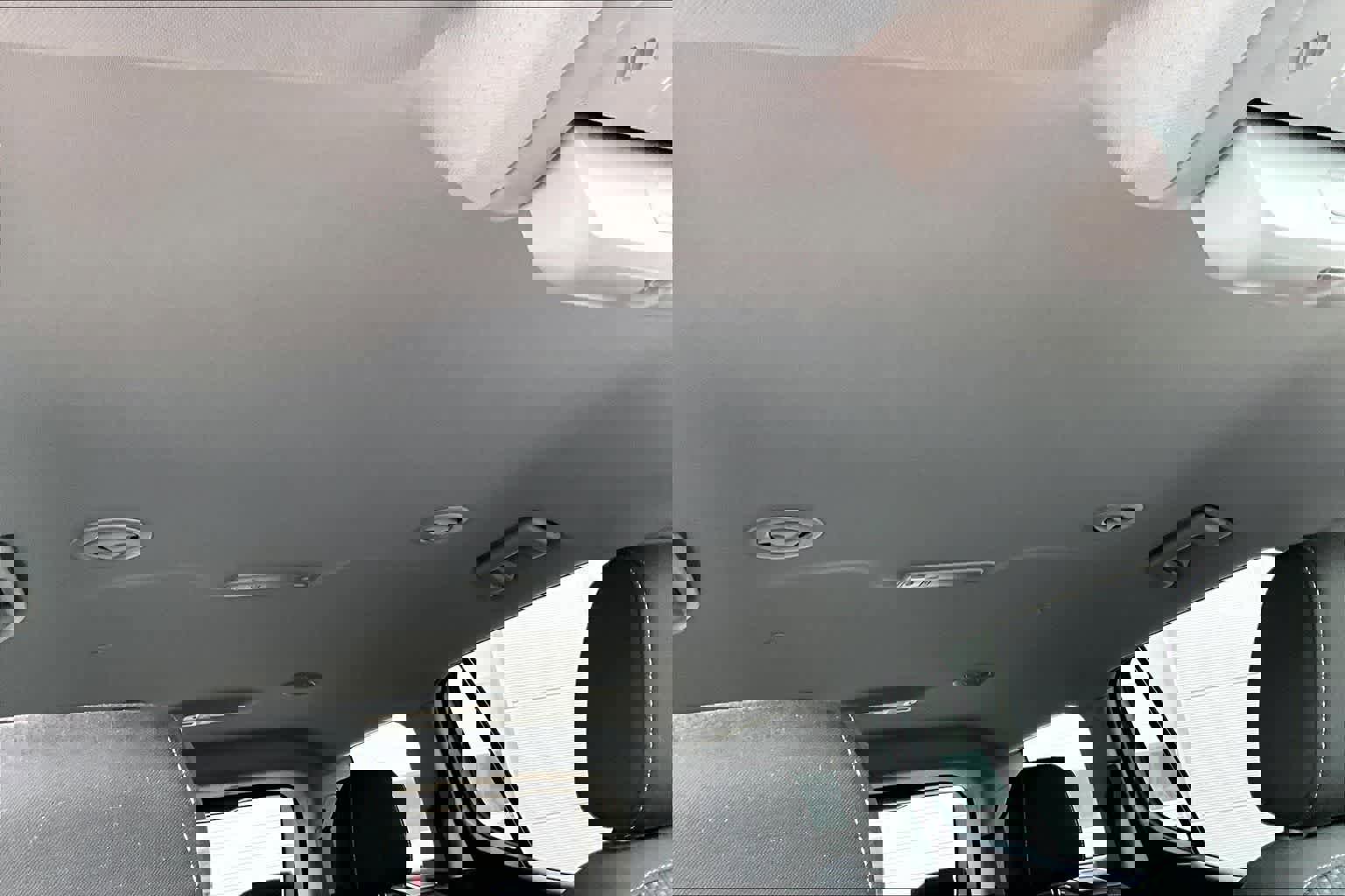 Used 2023 GMC Acadia SLE w/ Driver Convenience Package image 30