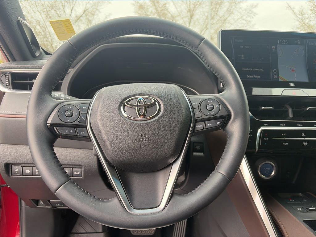 Used 2021 Toyota Venza Limited image 14