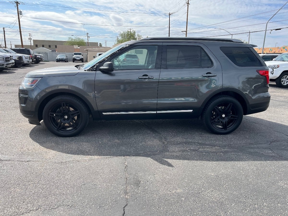 Used 2019 Ford Explorer XLT FWD image 9