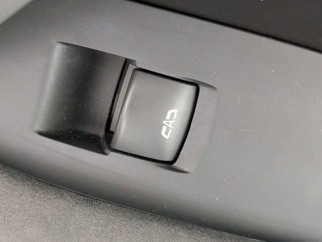 Used 2018 Chevrolet Camaro SS RWD image 28