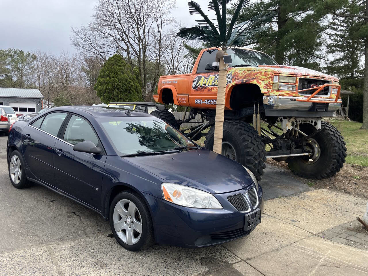 Used 2009 Pontiac G6 Sedan w/ Sun And Sound Package image 2