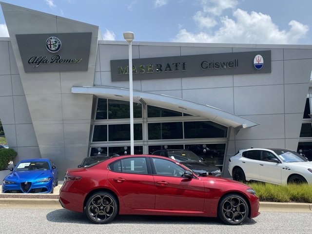 New 2025 Alfa Romeo Giulia AWD w/ Driving Assist Package image 4